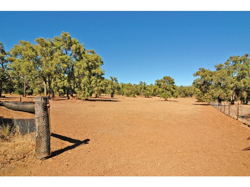 152 Dinsdale Rd, Gidgegannup WA 6083