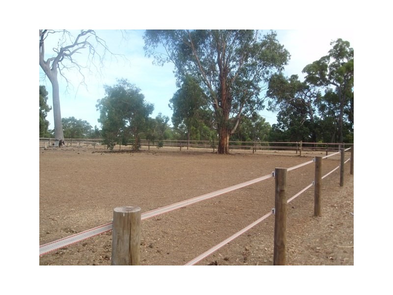 18 Hayes Court, Gidgegannup WA 6083