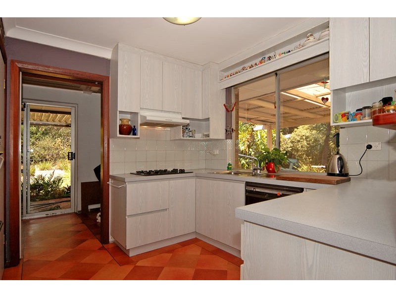 180 Thomas Rd, Glen Forrest WA 6071