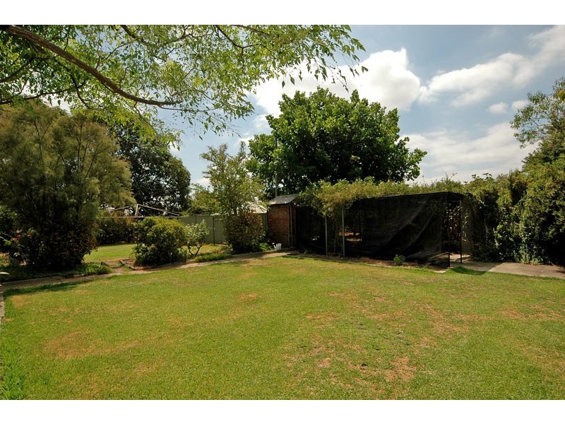 153 Haddrill Rd, Baskerville WA 6056