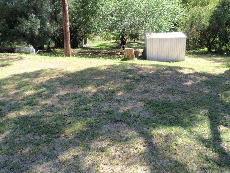 35 Marnie Rd, Glen Forrest WA 6071