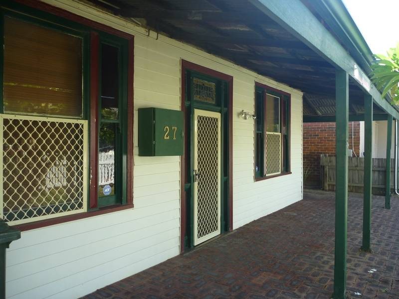 27 Spring Park Road, Midland WA 6056