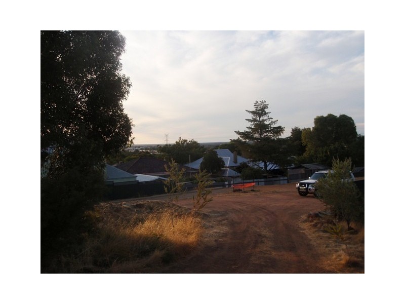 2/5 Wortley Road, Greenmount WA 6056