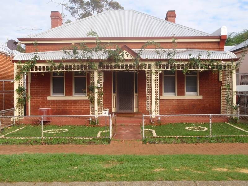 5 Station St, Guildford WA 6055