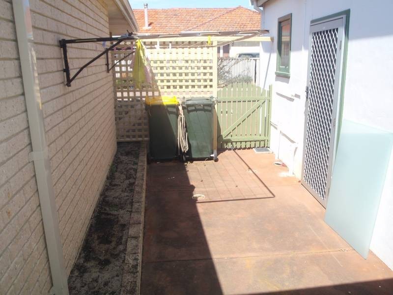 1/18 Holmesdale Road, Woodbridge WA 6056