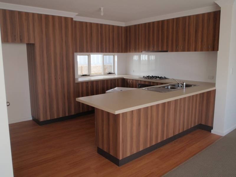 2/61 Aquaviva Circle, Viveash WA 6056