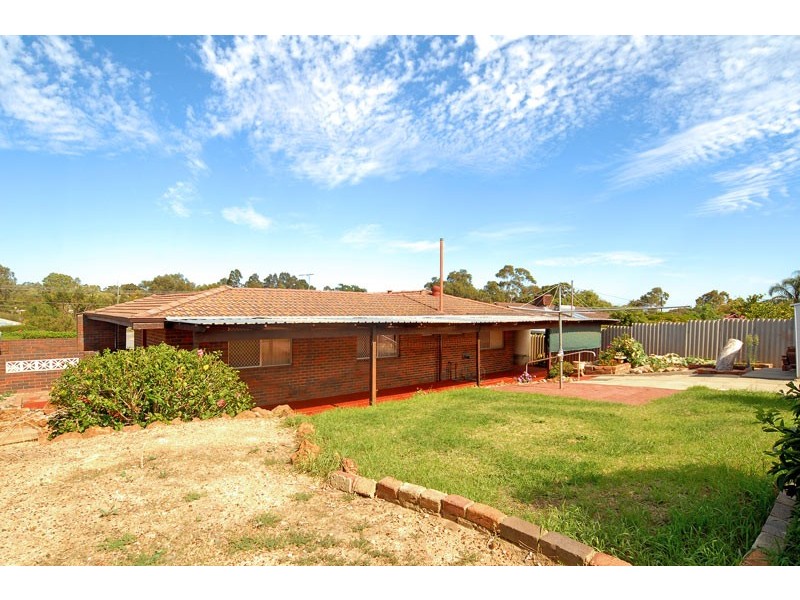 19 Ellesmere Road, Swan View WA 6056