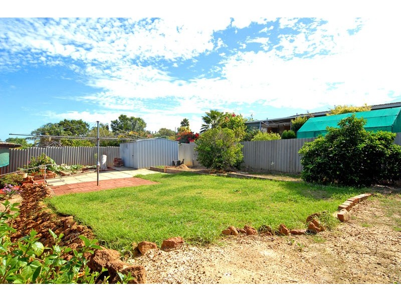19 Ellesmere Road, Swan View WA 6056