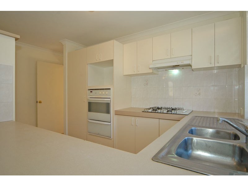 26 Lakefront Circle, The Vines WA 6069