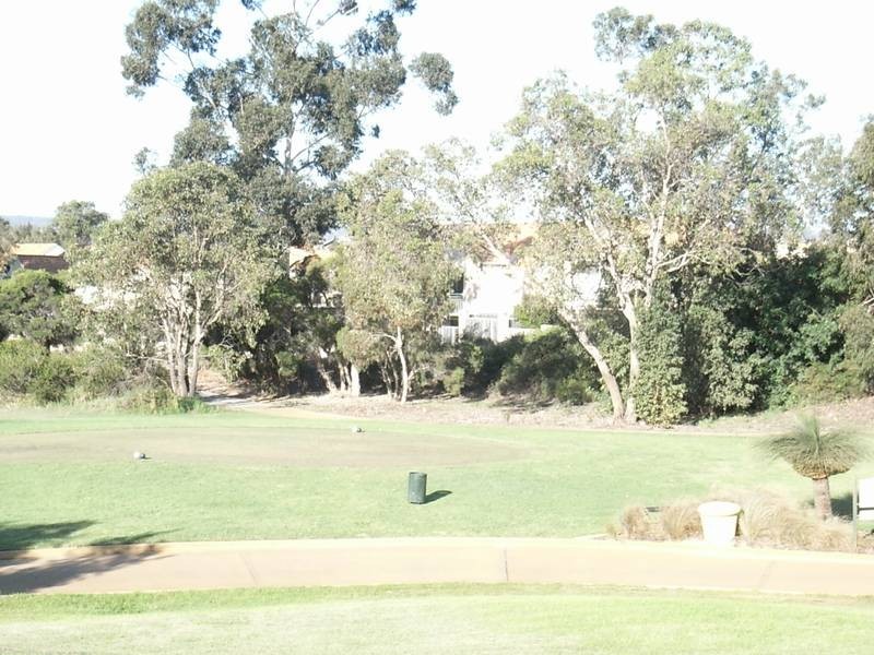 26 Lakefront Circle, The Vines WA 6069