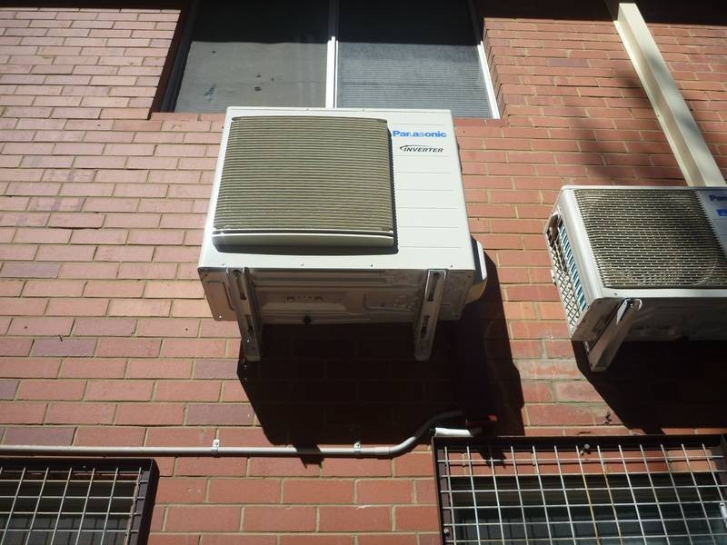 4/16 The Avenue, Midland WA 6056