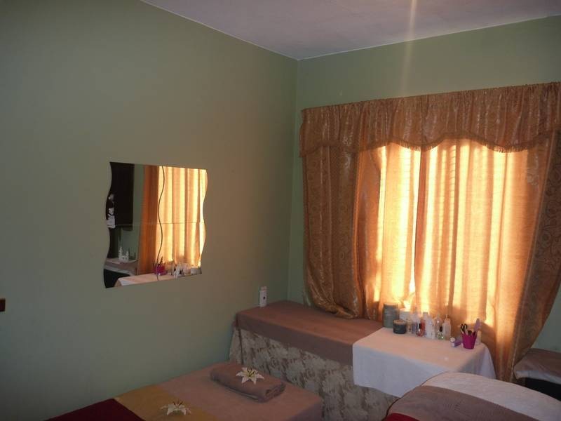 4/16 The Avenue, Midland WA 6056