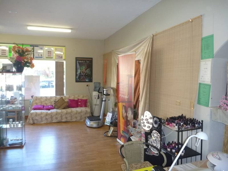 4/16 The Avenue, Midland WA 6056