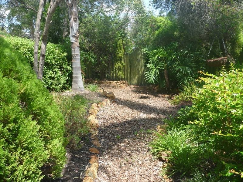 33 Cara Road, Greenmount WA 6056