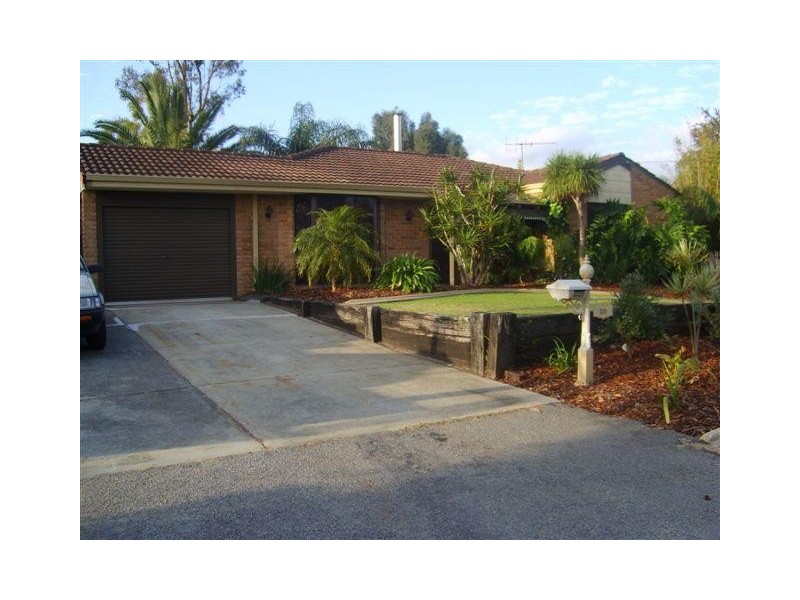 20 Essex Street, Forrestfield WA 6058