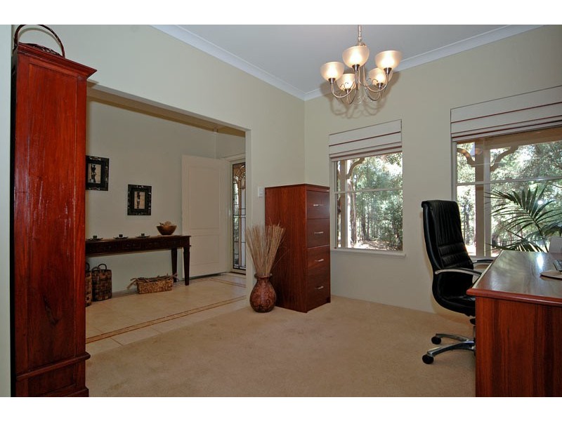 1100 Wildberry Drive, Stoneville WA 6081