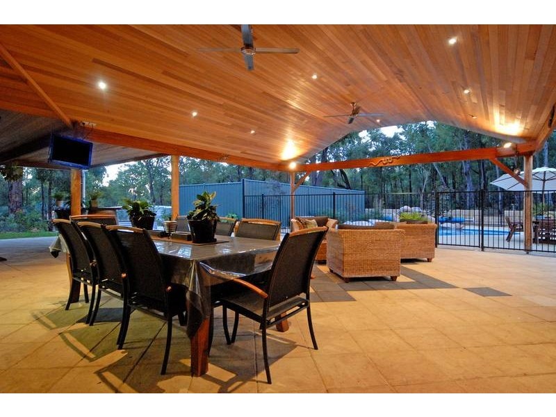 1100 Wildberry Drive, Stoneville WA 6081