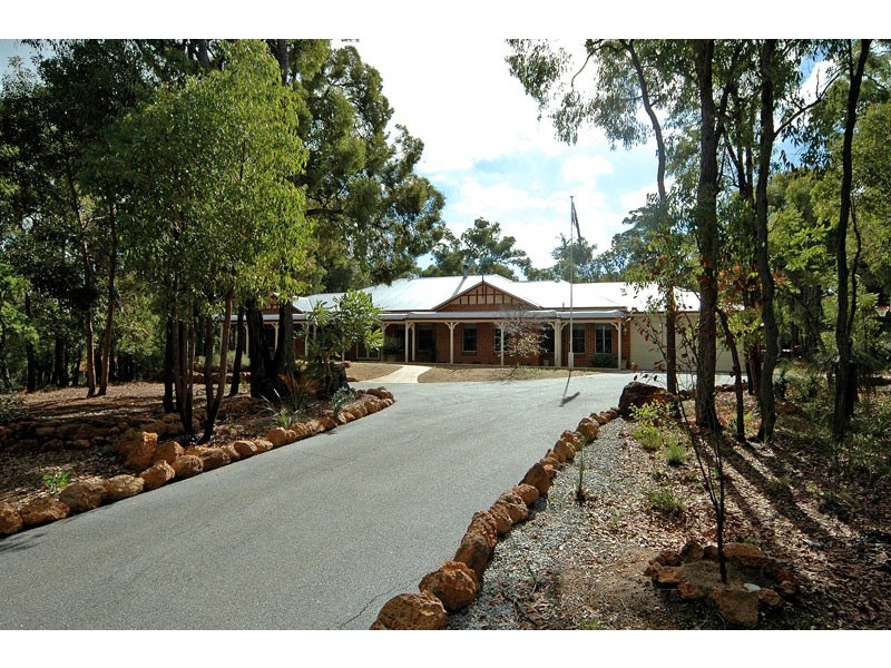 1100 Wildberry Drive, Stoneville WA 6081