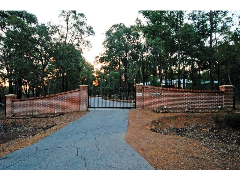 1100 Wildberry Drive, Stoneville WA 6081