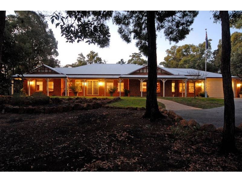 1100 Wildberry Drive, Stoneville WA 6081