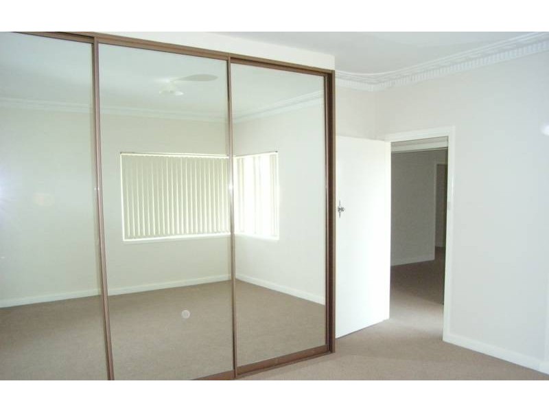 11 Templeman Place, Midland WA 6056