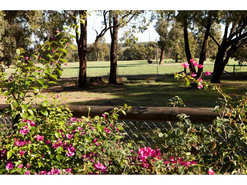 198 Burgess Road, Gidgegannup WA 6083