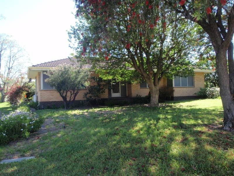 10 Kingsley Drive, South Guildford WA 6055