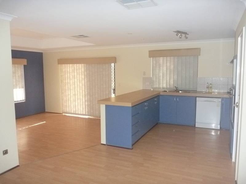 43 Rocklea Crescent, Ellenbrook WA 6069