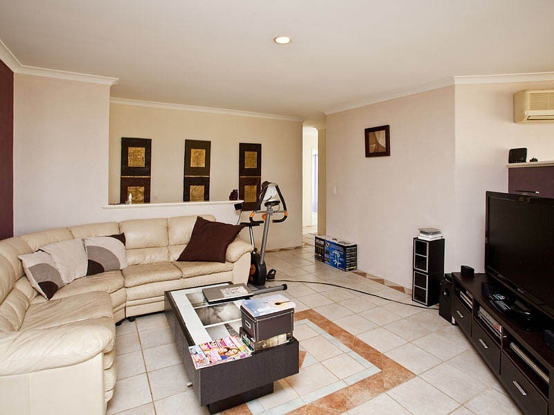 41 Cupello Drive, Swan View WA 6056