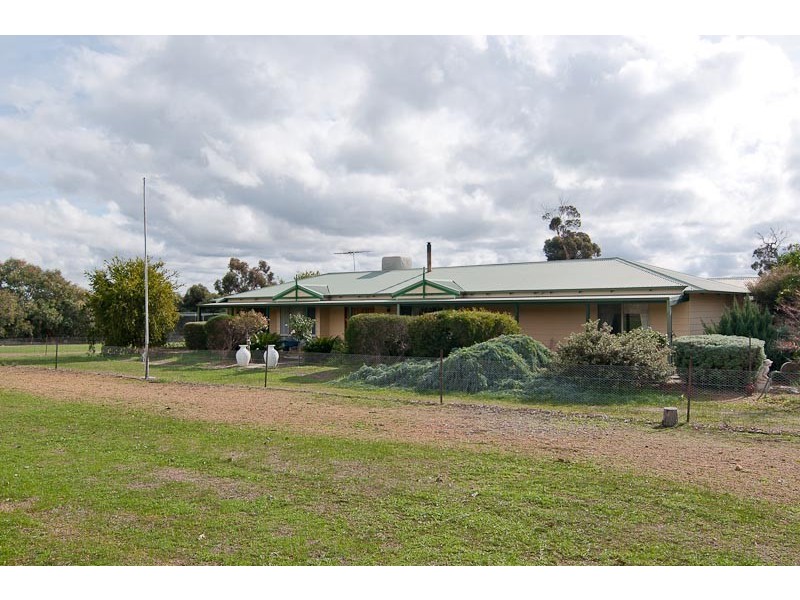 352 Chinganning Road, Bakers Hill WA 6562