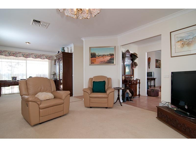 352 Chinganning Road, Bakers Hill WA 6562