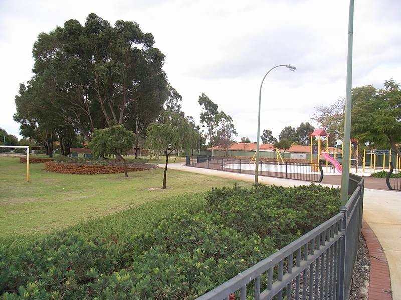 4/9 North Street, Midland WA 6056