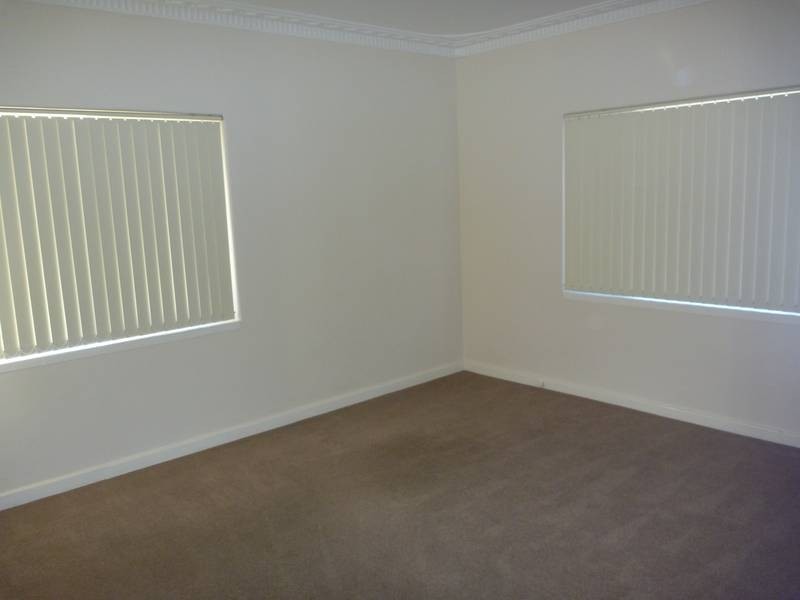 11 Templeman Place, Midland WA 6056