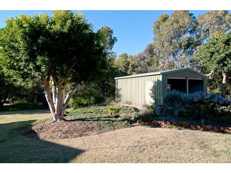 152 Dinsdale Road, Gidgegannup WA 6083