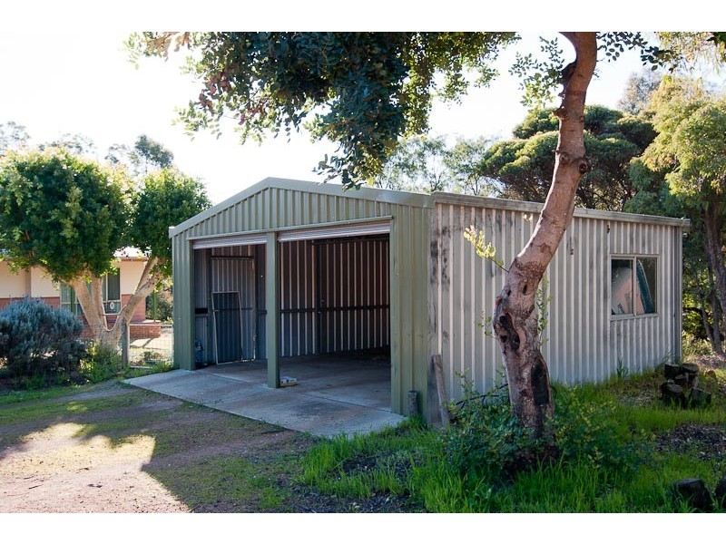 152 Dinsdale Road, Gidgegannup WA 6083