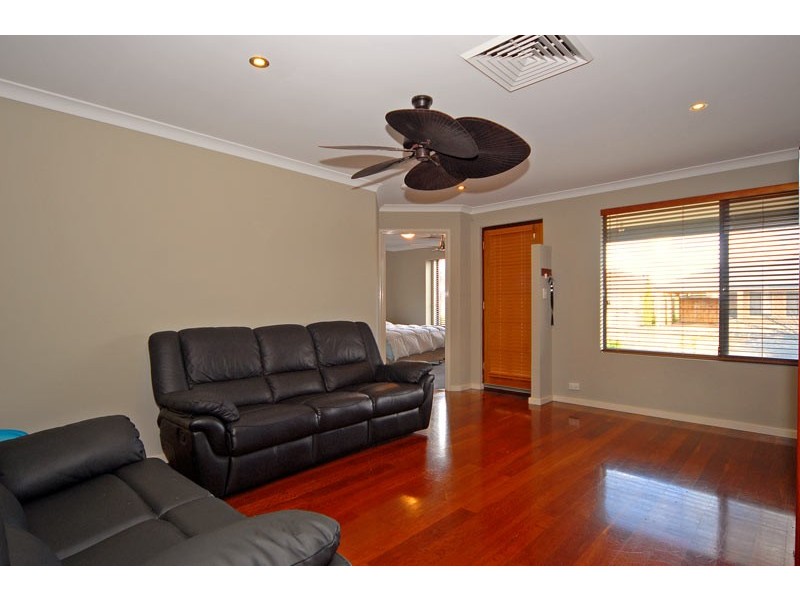 43 Larrawa Circle, Ellenbrook WA 6069