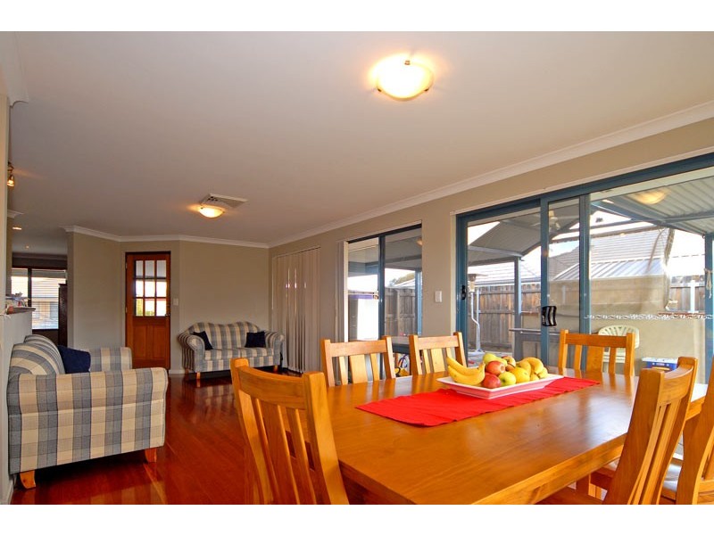 43 Larrawa Circle, Ellenbrook WA 6069