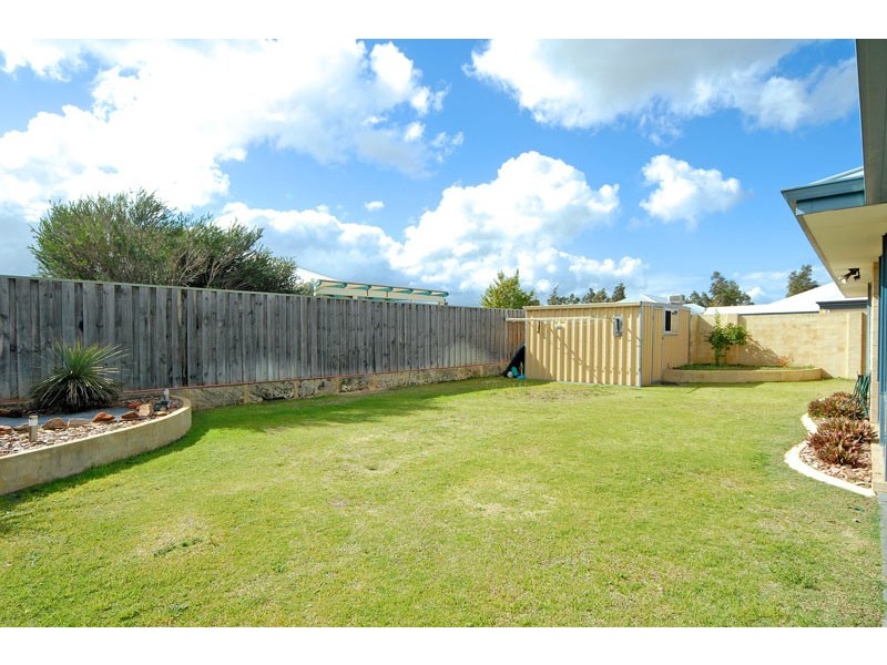 43 Larrawa Circle, Ellenbrook WA 6069