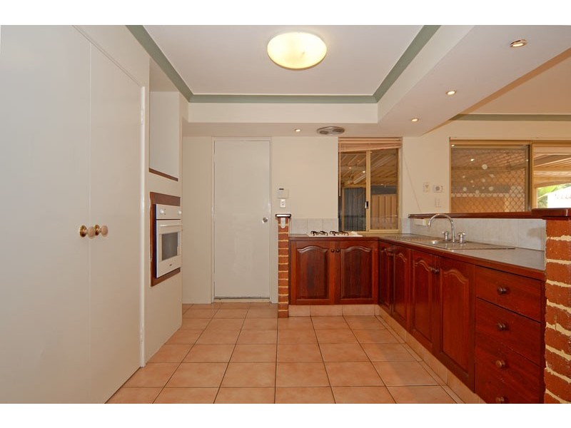 17 Kurrden Way, Swan View WA 6056