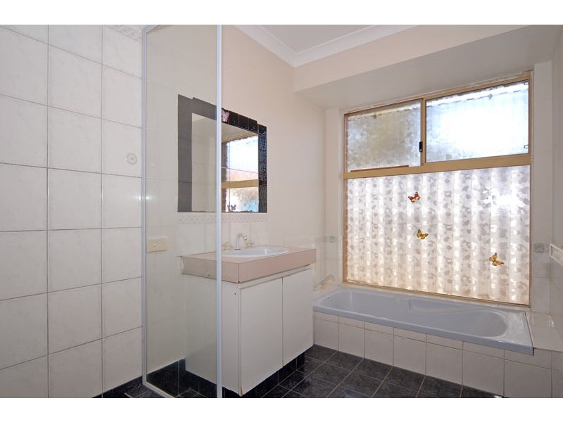 17 Kurrden Way, Swan View WA 6056