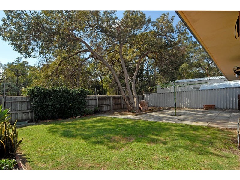 17 Kurrden Way, Swan View WA 6056