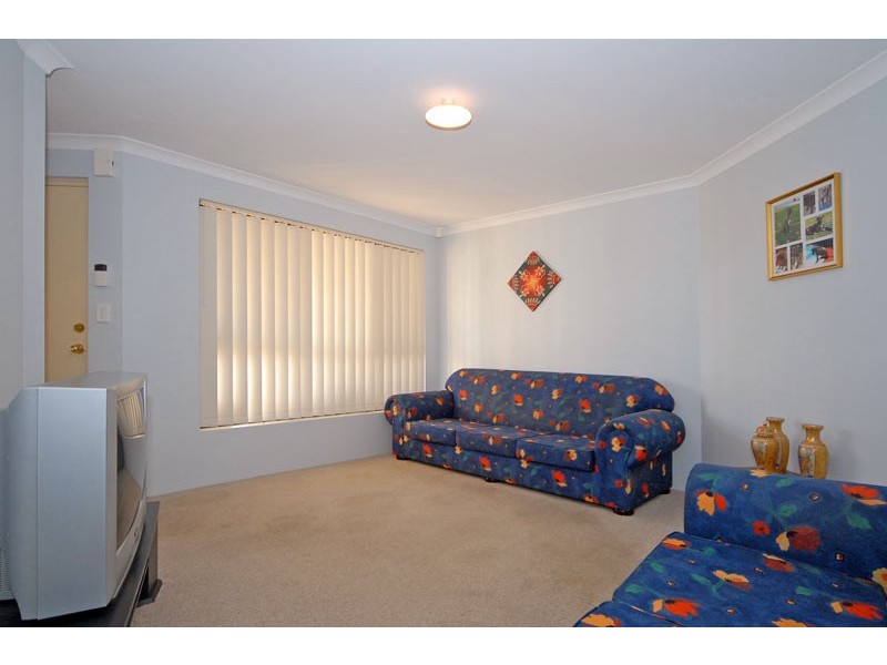 37 Pensacola Avenue, Caversham WA 6055