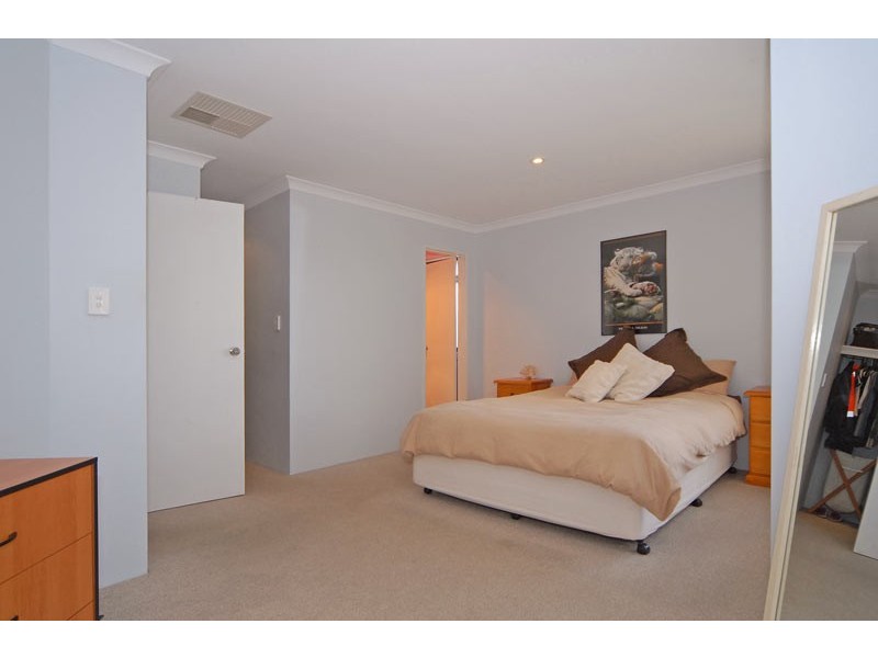 37 Pensacola Avenue, Caversham WA 6055