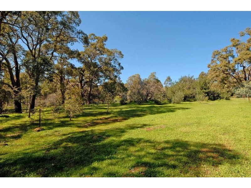 75 Clare Road, Hovea WA 6071