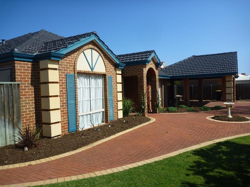 7 Kardier Mews, Viveash WA 6056