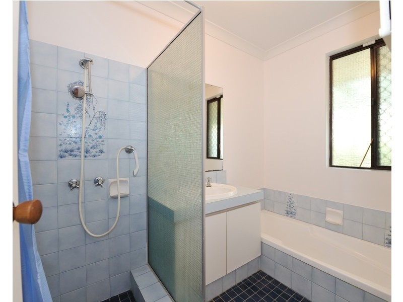 41 Christowe Drive, Swan View WA 6056