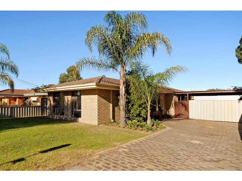 16 McKeon St, Redcliffe WA 6104