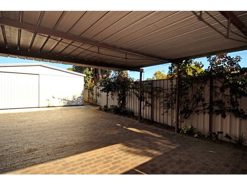 16 McKeon St, Redcliffe WA 6104