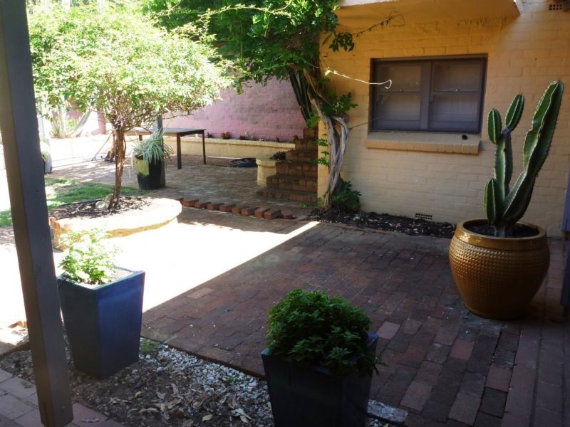 4 Linthorn Crescent, Greenmount WA 6056