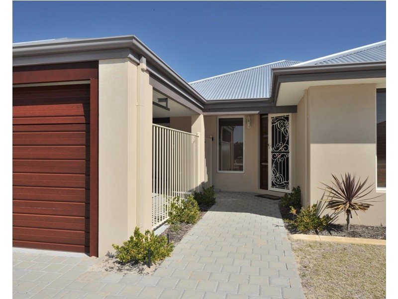 8 Leedon Drive, Ellenbrook WA 6069